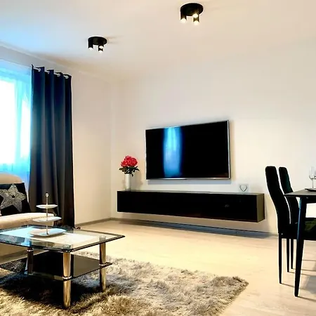 Apartman Spacious Near Hockey And Football Arena *