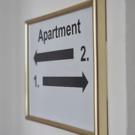 Apartment Spacious Near Hockey And Football Arena